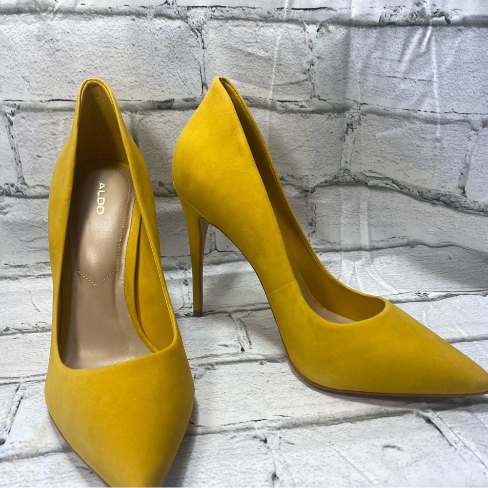 Aldo Yellow Pointed-Toe Stiletto Pumps - Picture 13 of 16